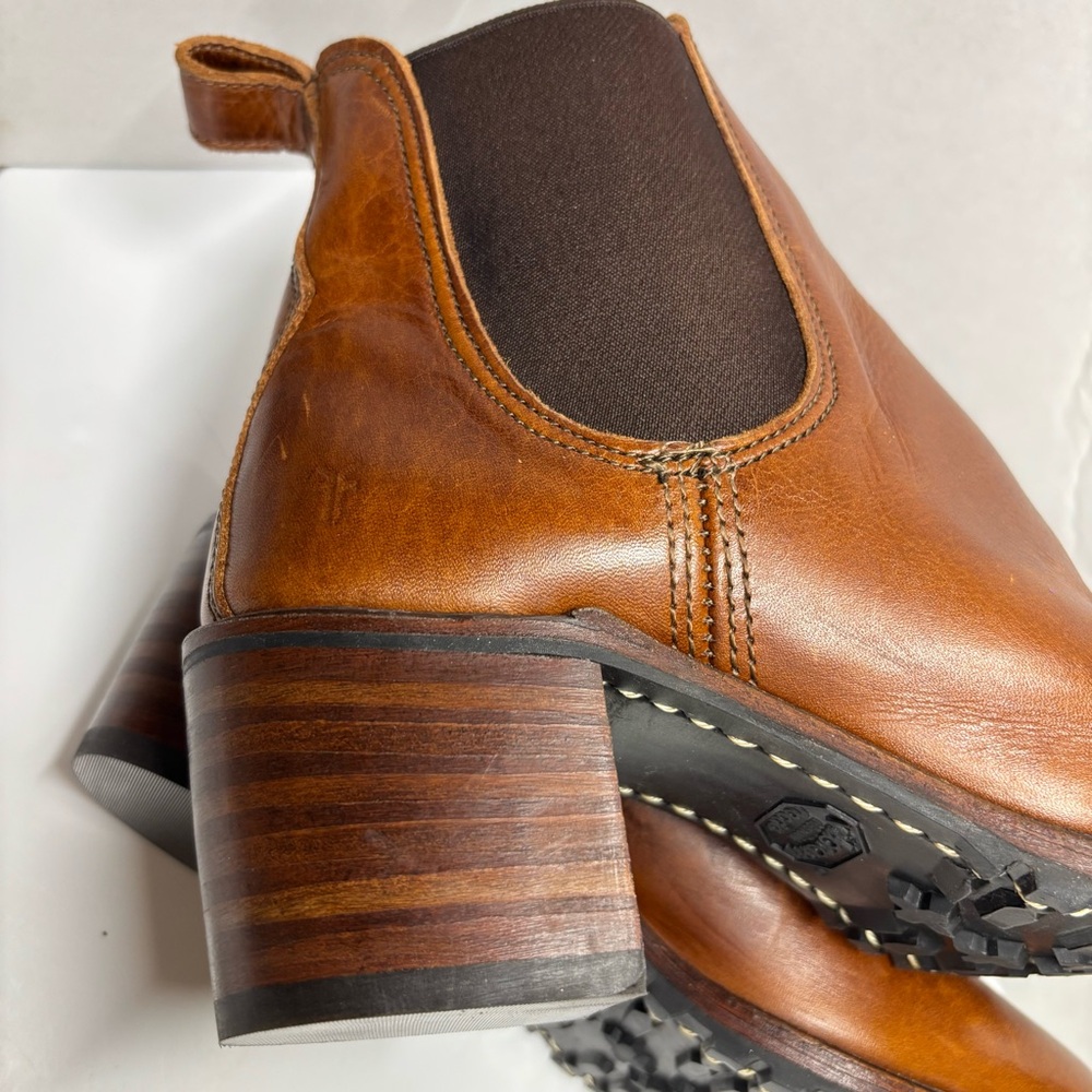 New, Frye Sabrina Chelsea Boots Brown Size 8.5 - Picture 9 of 13